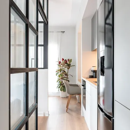 Skyview Bliss #4 Apartment