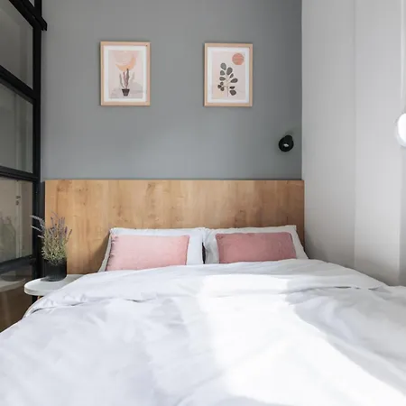 Apartment Skyview Bliss 4 Atmabnb 66 *